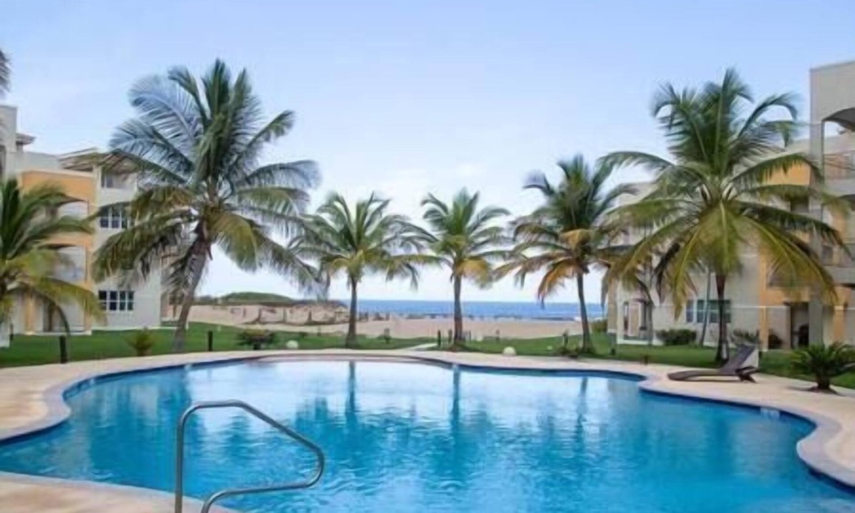 Bajura Apartment | 3 bedroom beach front condo @ Jobos beach