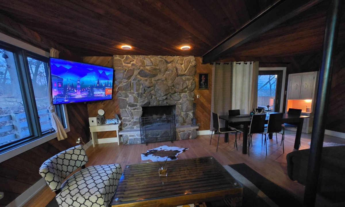 Lemont House | 3-bedroom hillside property in woods with fireplace and lake view