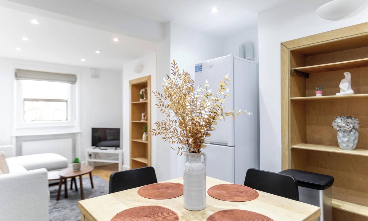 Pembridge House | 3 Bedroom House in Notting Hill