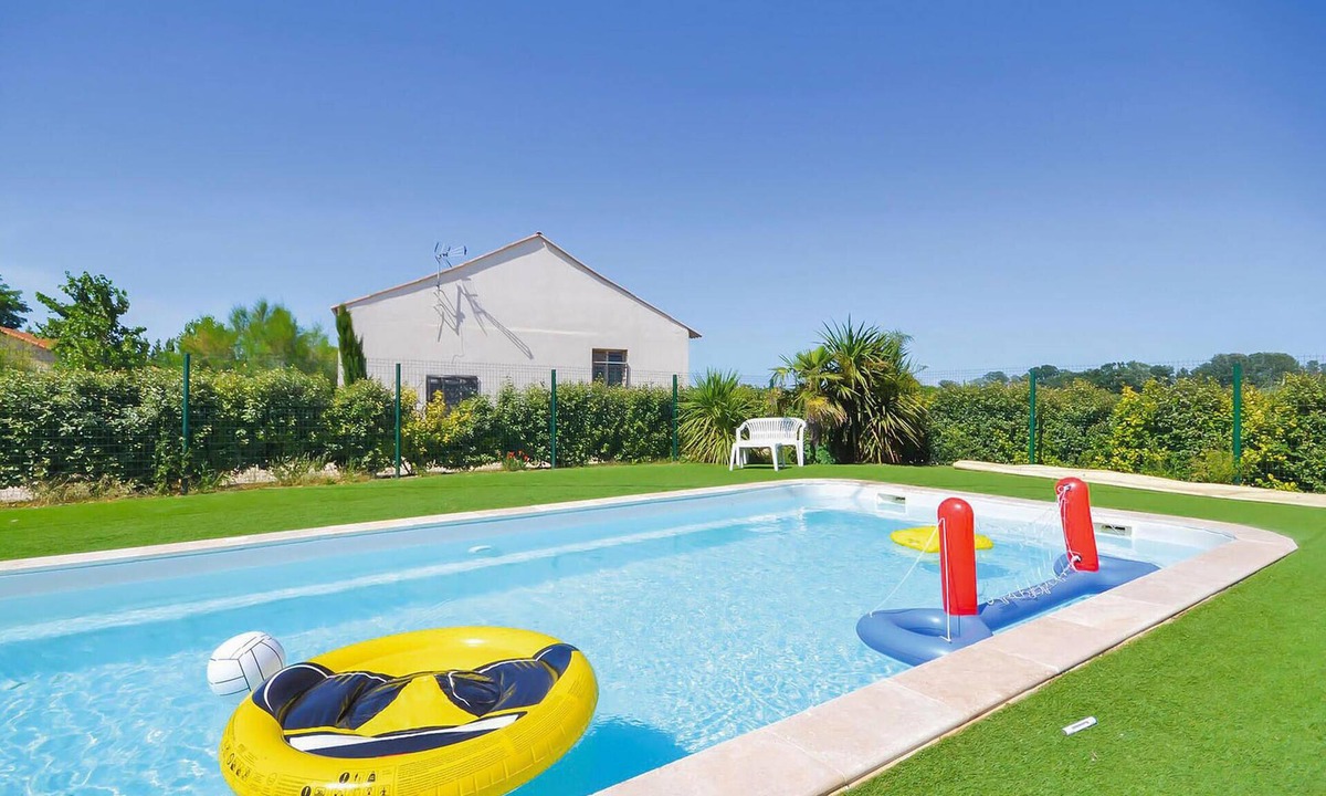 Le Sambuc Apartment | 3 bedroom lovely apartment in Le Sambuc