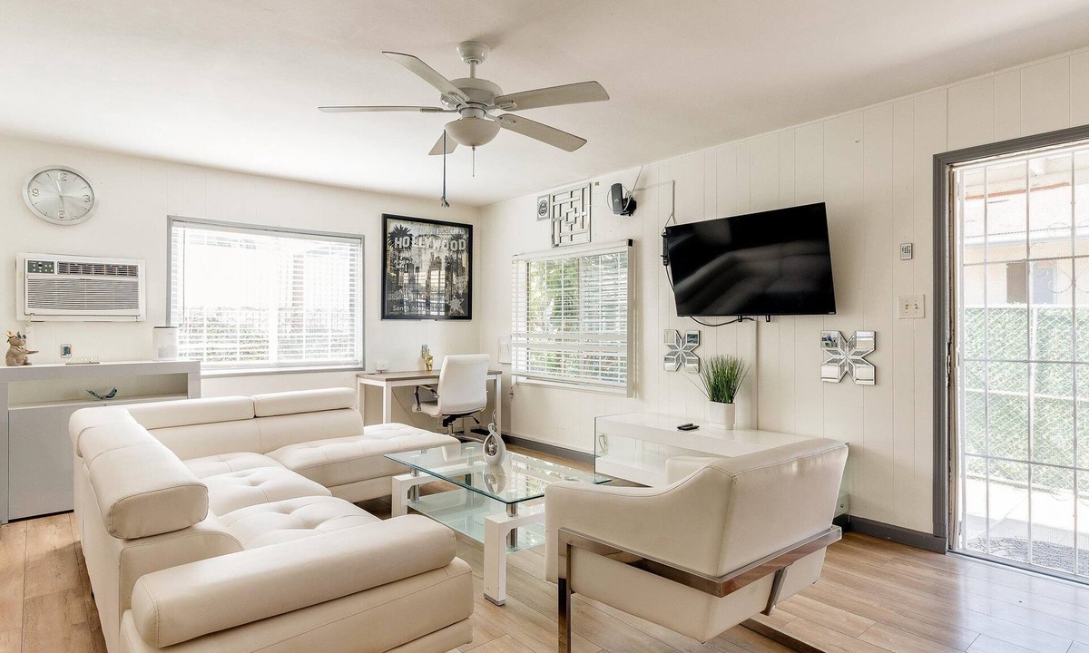 Rampart Village House | 3 bedroom Mid-Wilshire Charmer near Downtown