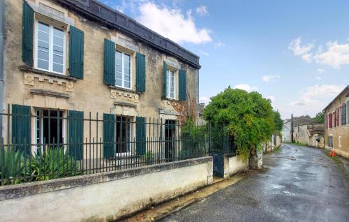 Saint-Simon House | 3 Bedroom Nice Home In Saint-Simon