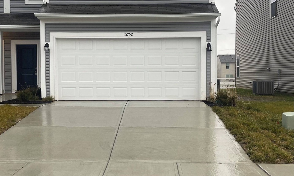 Acton House | 3-bedroom townhome with AC