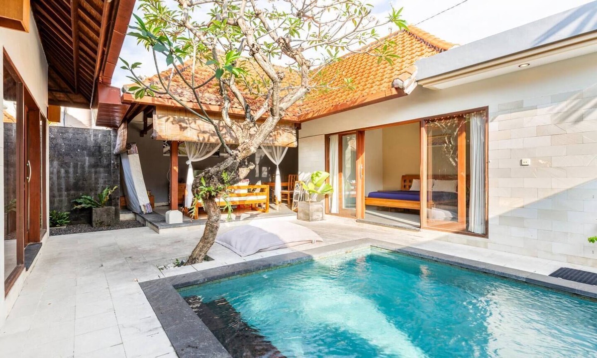 Sanur Villa | 3 Bedroom Villa with pool + separate home office - 400 meters from the Beach
