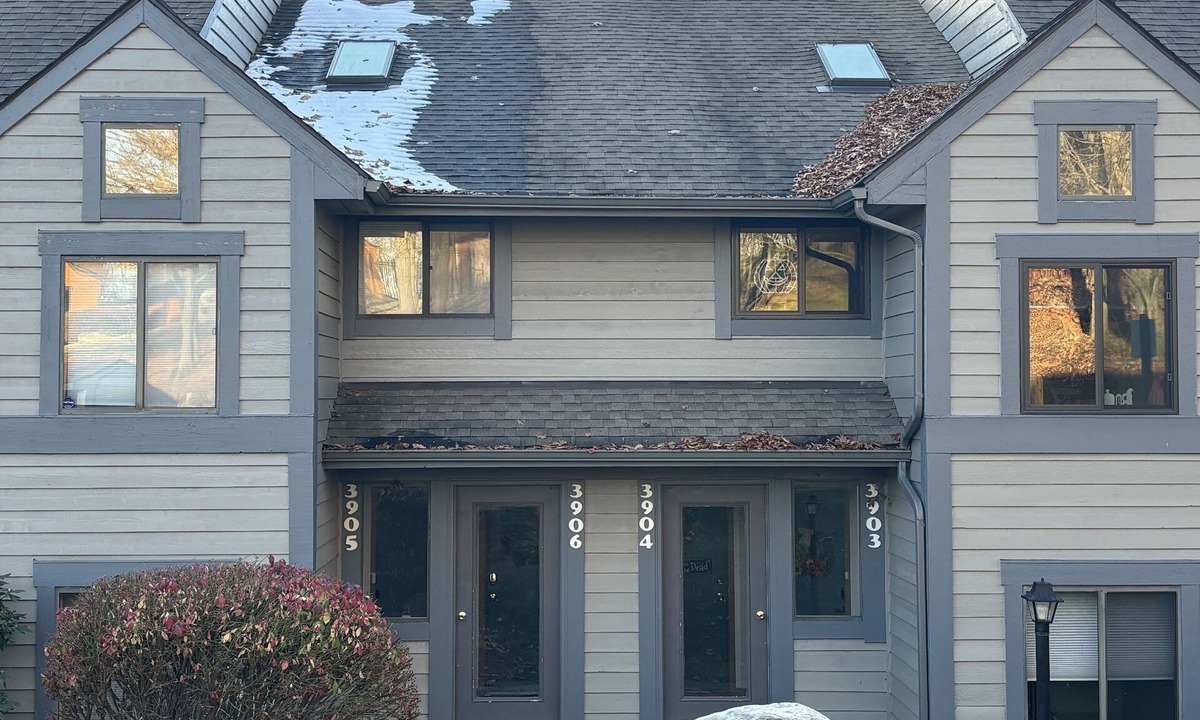 Seven Springs Condo | 3 bedroom3 bath updated condo at Seven Springs Ski Resort w/Shuttle Sleeps 8