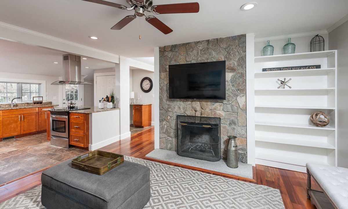 Andover House | 3 Bedrooms, 2 Baths Ranch Style Living on Spacious Intown Andover Location