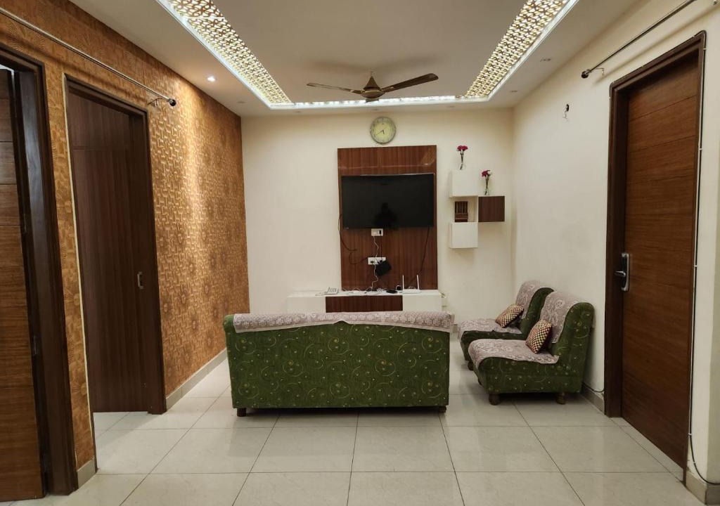 Panchkula Apartment | 3 Bedrooms attach baths Balcony and Hall