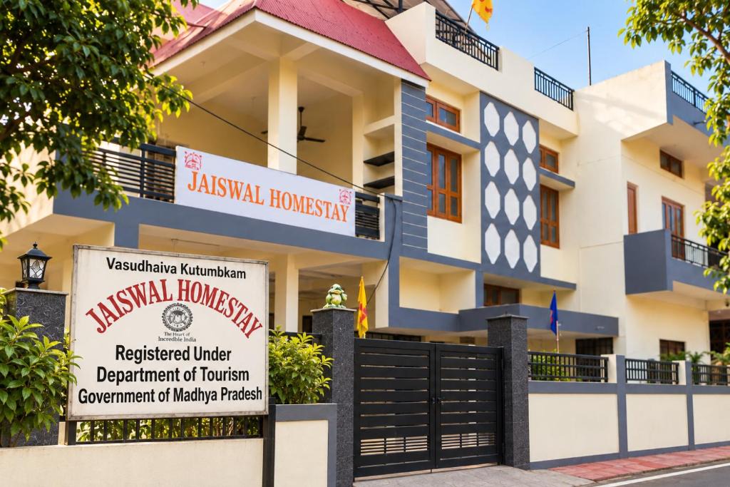 Jabalpur House | 3 BHK Entire Homestay-Comfortable for Family or Group at Jaiswal Homestay