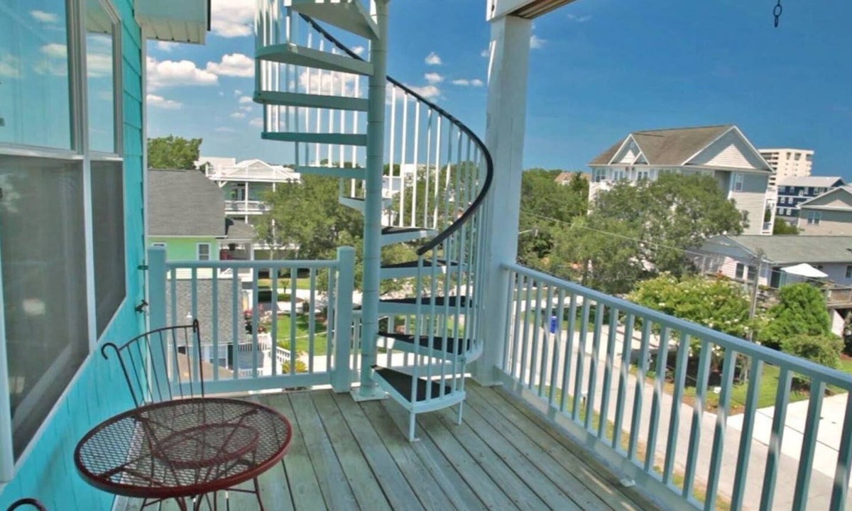 Wilmington Beach House | 3 Blocks from the beach with Ocean views and Elevator
