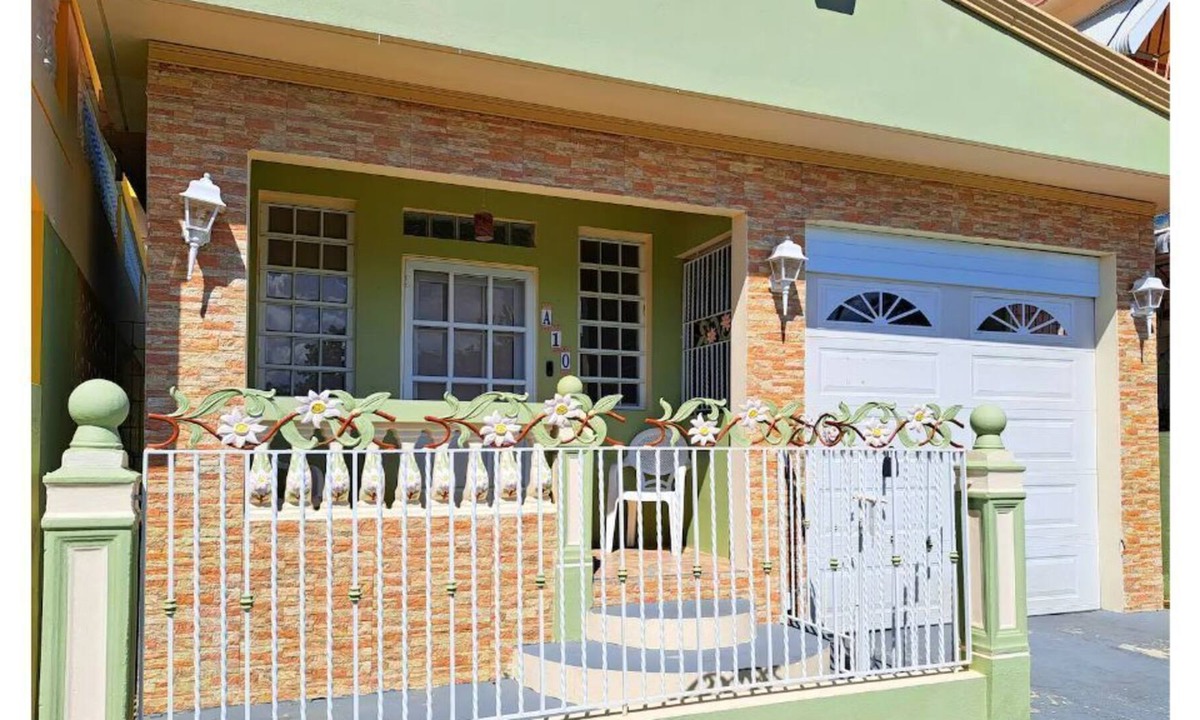Oriente House | 3 BR Casa with Hot Tub