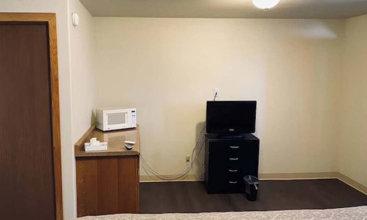 Wolf Point Hotel | 3 Budget Rooms Perfect for a Weekend Trip with Family or Close Friends
