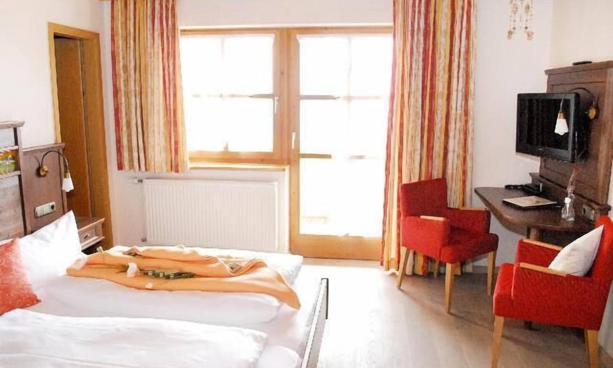 Silberberg Apartment | 3* Doppelzimmer mit Balkon und Blick zum Tal