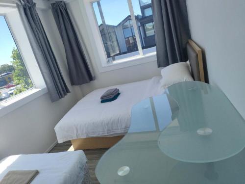 Auckland Apartment | 3 Double 4 Single and 2 Sofa Beds, Apartment1