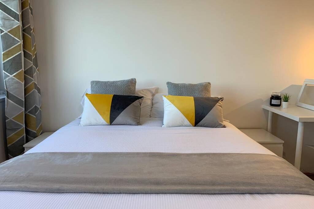 Chaucer Apartment | 3 Double BDR Flat 6 min walk to Borough Station
