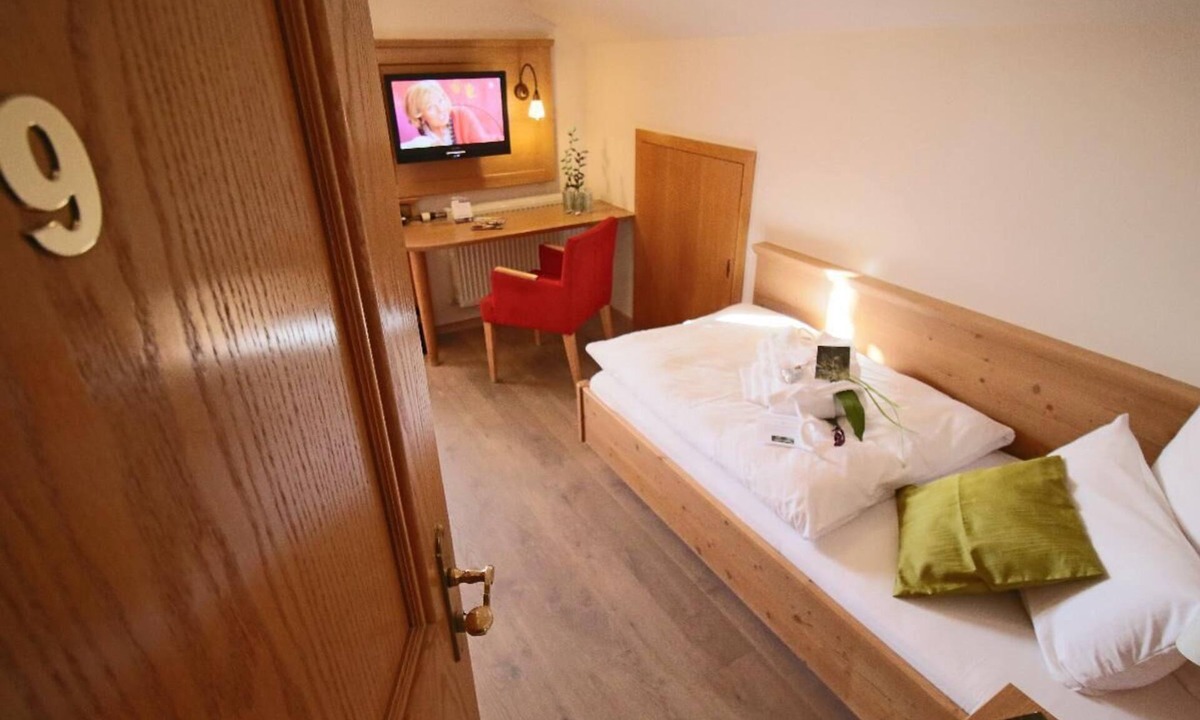 Silberberg Apartment | 3* Einzelzimmer mit Balkon und Abendsonne