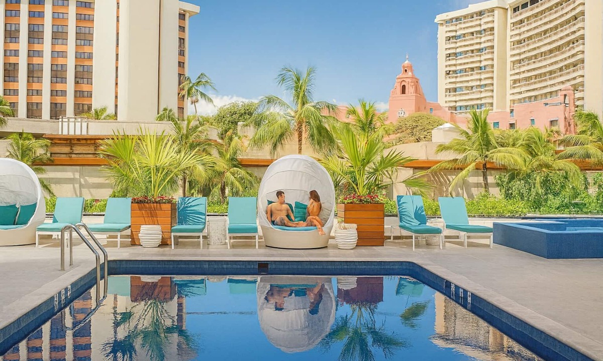 Waikiki Hotel | 3 Great Units Just Steps to the Beach, Onsite Dining, Pet-friendly, Pool!