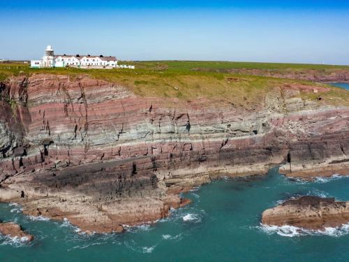 St Brides House | 3 Lighthouse Row