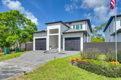 East Naples House | 3 Mi to Naples Beach: Chic Group Getaway w/Pools!