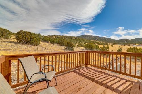 Springerville House | 3 Mi to Trails: Secluded Eagar Cabin w/Mtn Views!