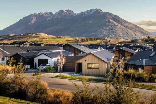 Kawarau Falls House | 3 mins to Remarkable resort