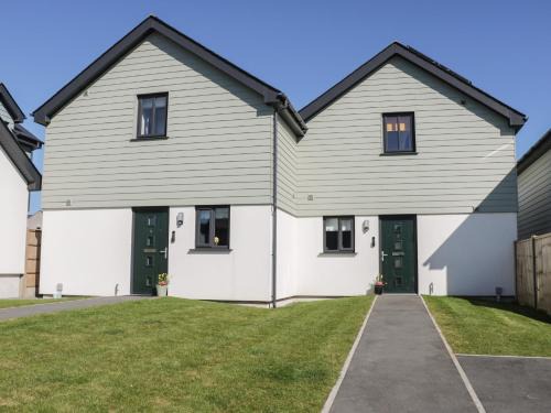 Brynteg House | 3 Parc Delfryn