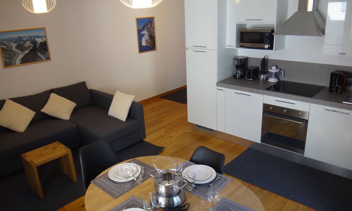Chamonix City Centre Apartment | 3 PRESTIGE ROOMS, FULL CENTER, 4 STARS