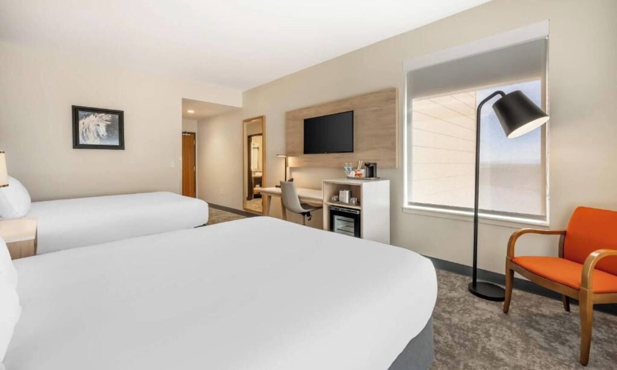 Pendleton Hotel | 3 Rooms Near Umatilla River - 2.4 miles away | Free Parking & Pet-Friendly