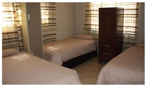 Lephalale House | 3 Single bedroom in farmhouse in Limpopo Province