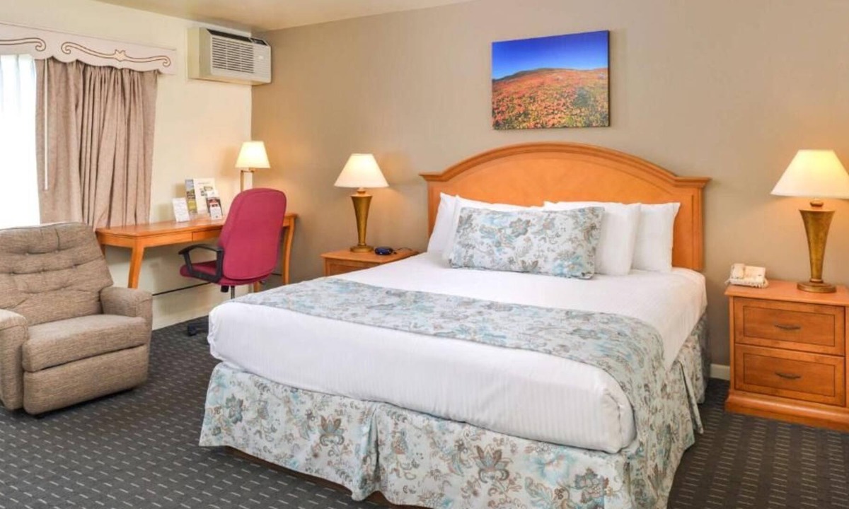 Solvang House | 3 Spacious Units Near Alisal Commons Park, Pool, FREE Breakfast & Parking!