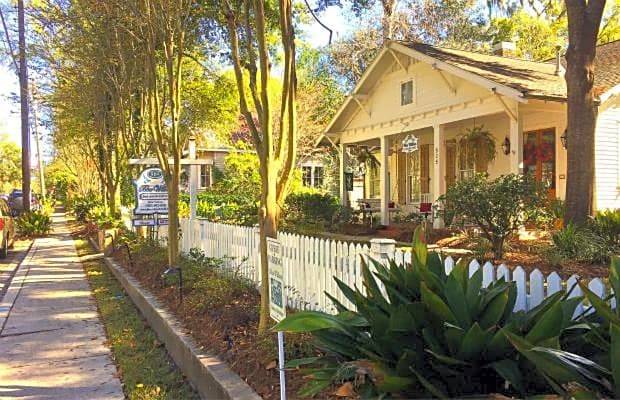 Covington Hotel | 3-Star Hotel ∙ Country Inn & Suites by Radisson, Covington, LA