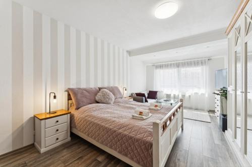 Korbach Apartment | 3 Sterne FeWo Gold-Blick Urlaub zwischen Edersee und Willingen