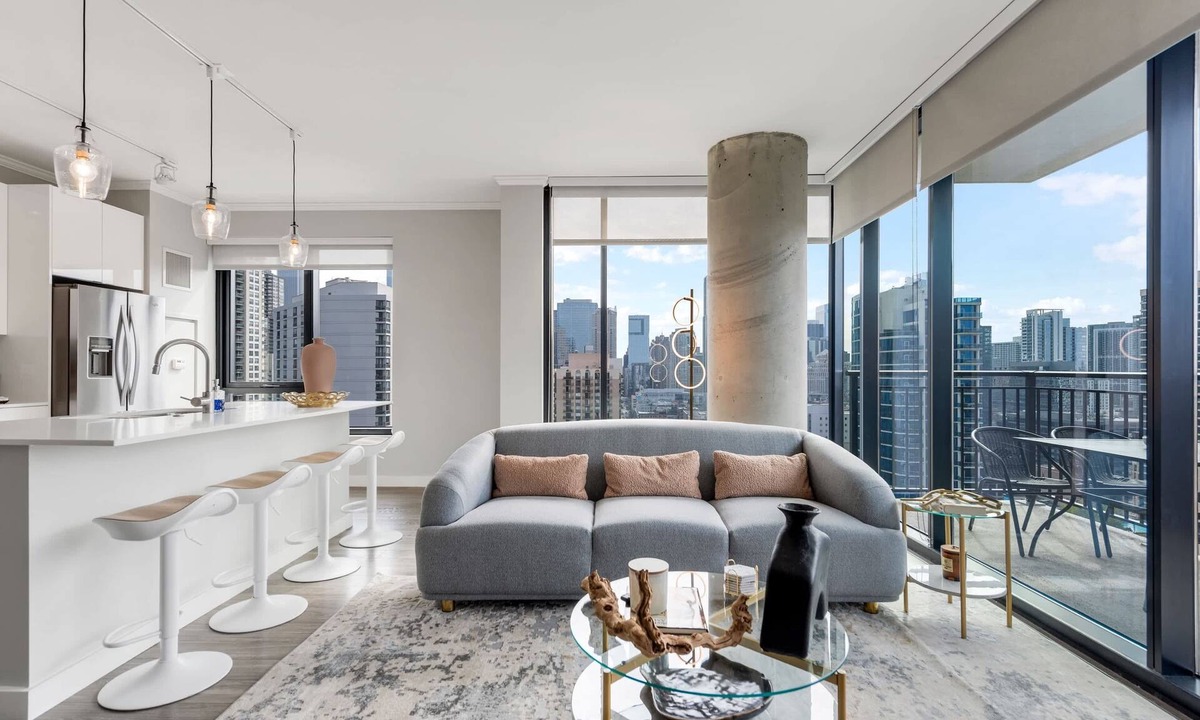 Near North Side Apartment | 3 Stylish 2BRs Steps from Magnificent Mile