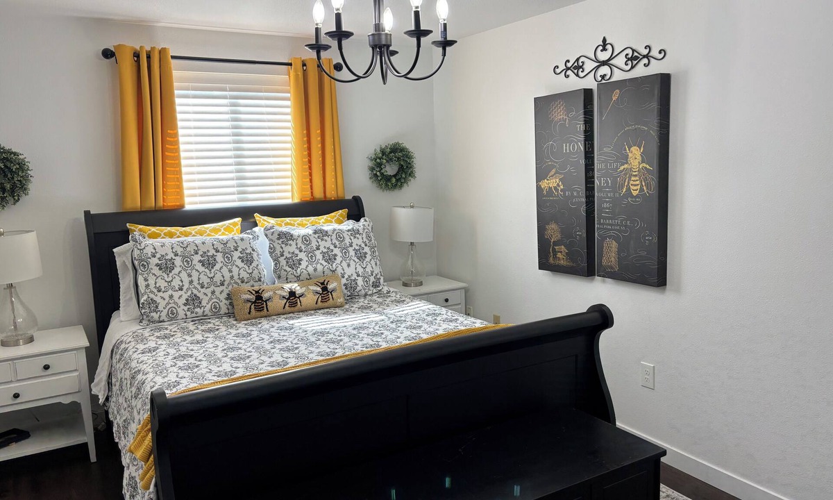 Pendleton Apartment | 3 The Honey Hive - 2 bedroom 1 bathroom unit in Pendleton