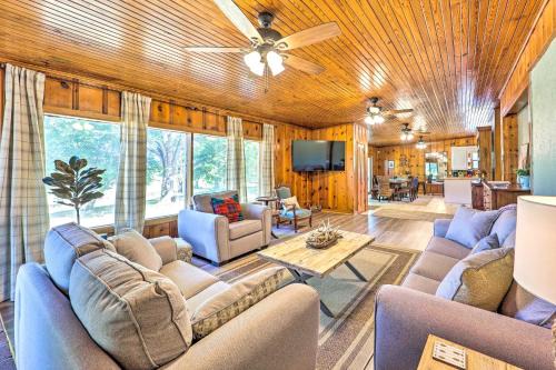 Grove House | 3-Unit Group Retreat! 2 Mi to Wolf Creek Boat Ramp