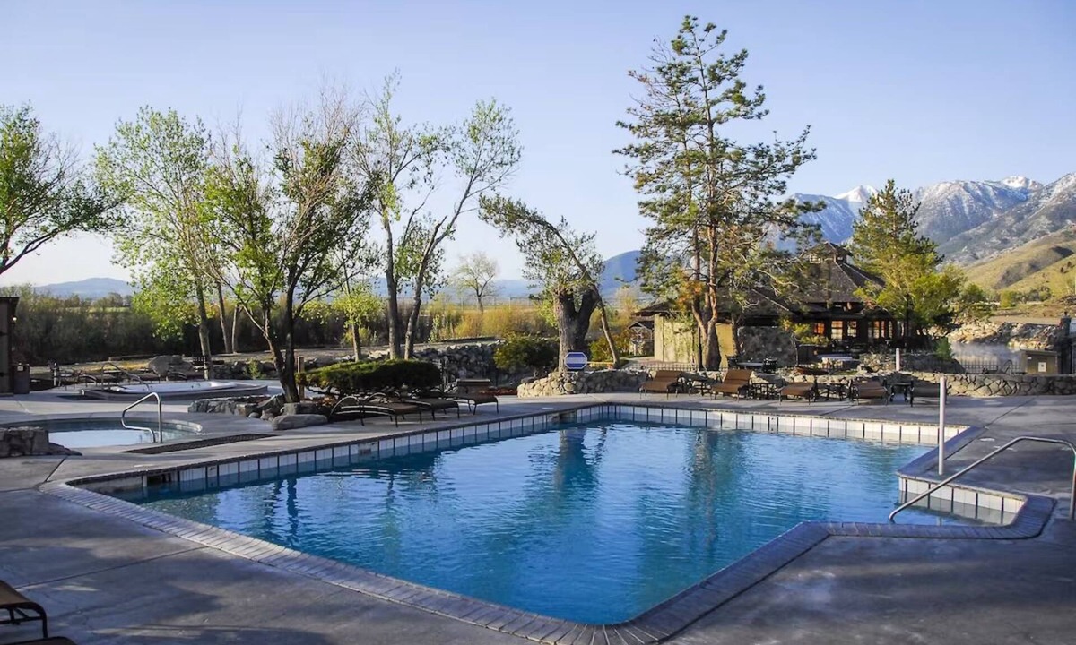 Genoa Hotel | 3 Units | Mountain Thrill Escape | Outdoor Fun & Hot Springs Retreat