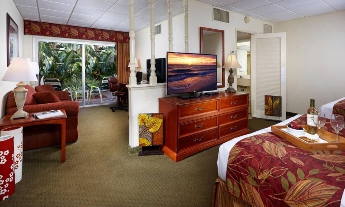 Moorings Hotel | 3 Units | Naples Location | Near Downtown & Beaches