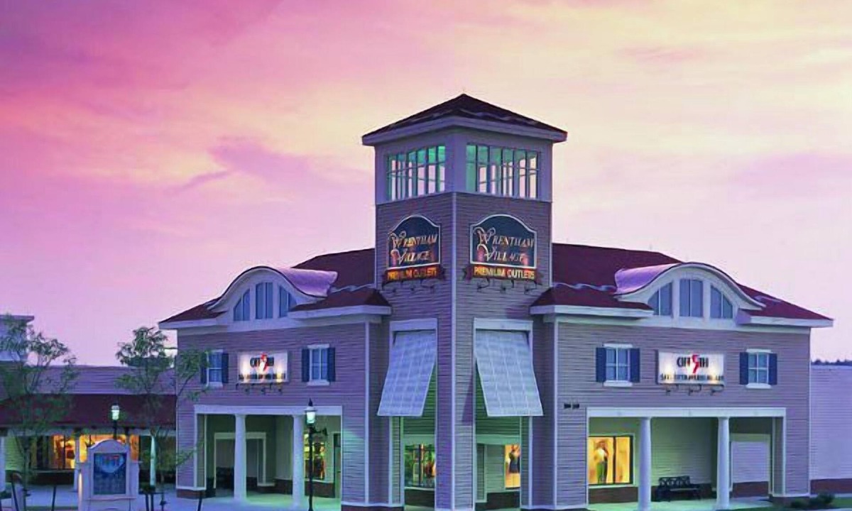 Foxboro Hotel | 3 Units with FREE Parking & FREE Breakfast, Walk to Nature Trail & Cranberry Bog