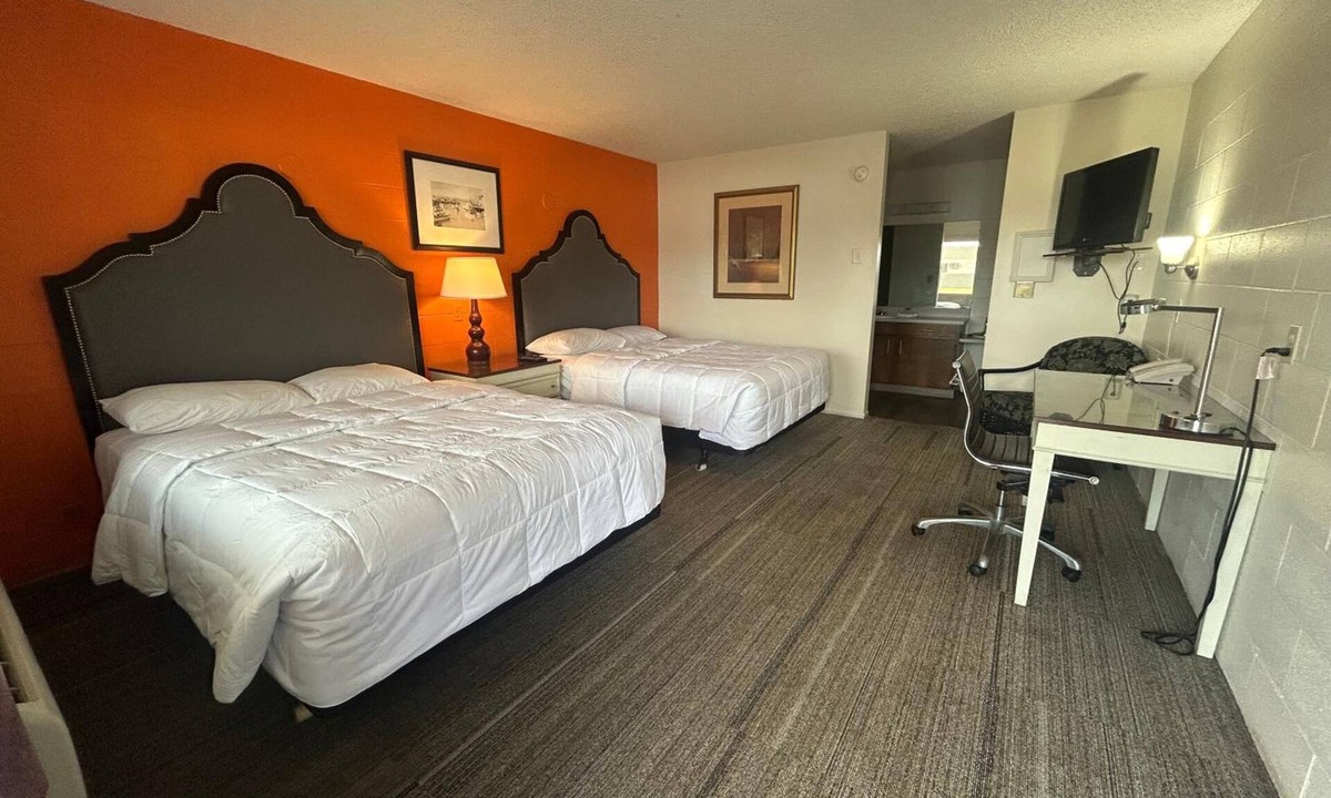 Walla Walla Hotel | 3 Walla Walla Rooms Perfect for Group Stays! | Pet Friendly & Free Parking