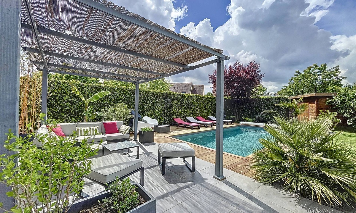 Saint-Pierre-du-Perray House | 30 KM from Paris, quiet house with heated swimming pool