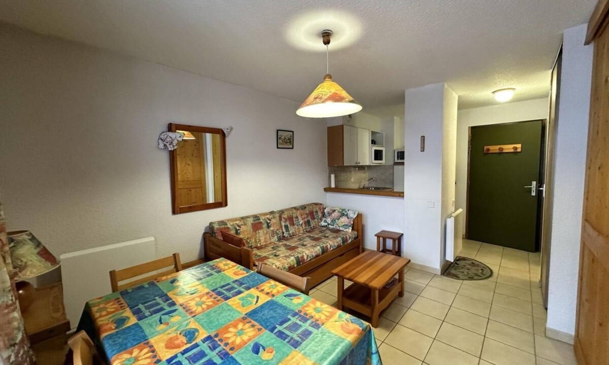 Termignon Apartment | 300m from resort center, Ground floor, balcony, tv, ski locker, 27m², Val Cenis
