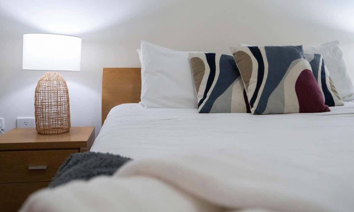 Perth Central Business District Apartment | 302 Sunny KingsPark Perth CBD 1BR Pool Gym &Parkng