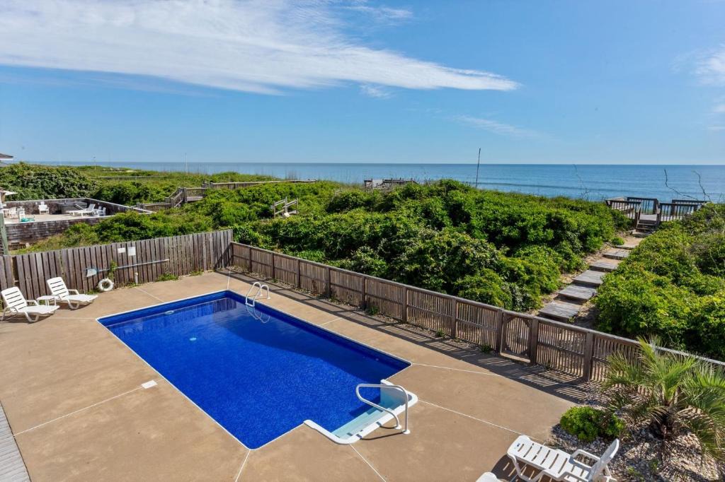 Southern Shores House | 3025 - Who's On First
