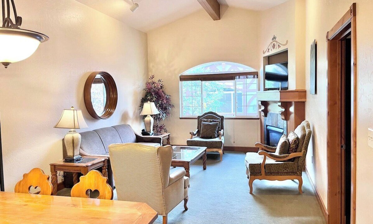 Midway Villa | 3072 | Upscale King Villa | Near Park City + Pool