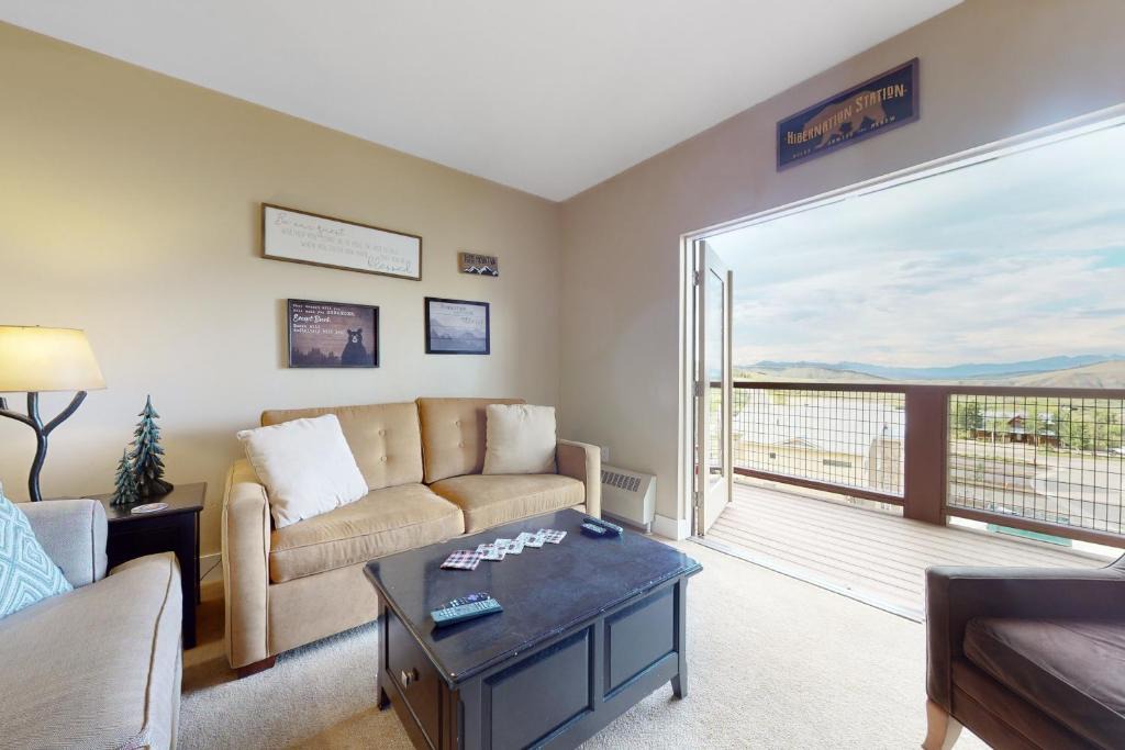 Silvercreek Apartment | 310 Base Camp