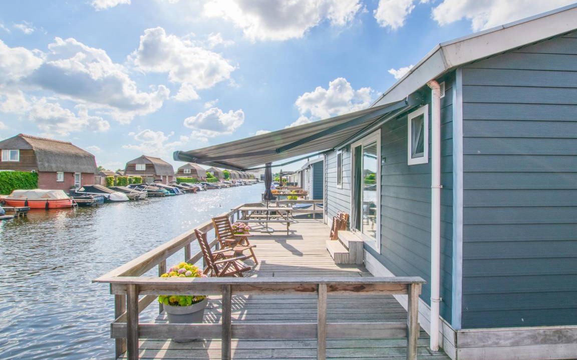 Municipality of Stichtse Vecht Ski Chalet | 33 m² Chalet ∙ 2 bedrooms ∙ 4 guests