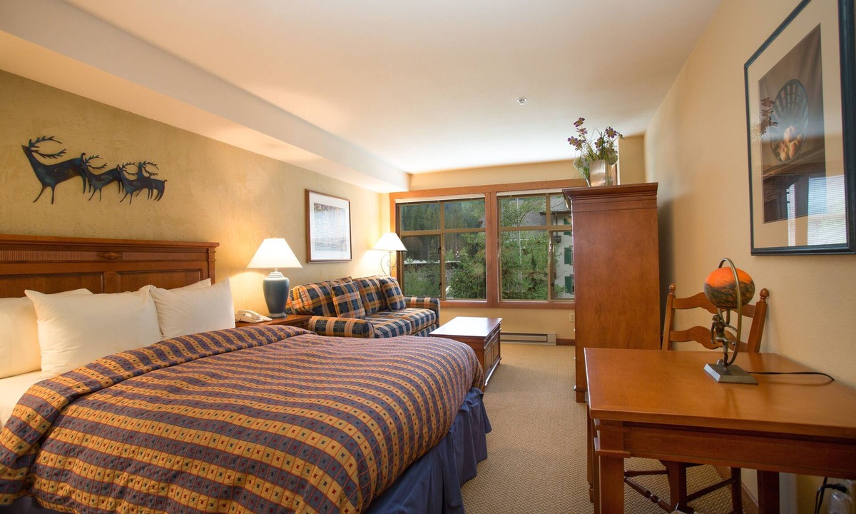 Salt Lake Mountain Resorts Cabin | 3309B - Queen Standard Powderhorn Lodge by RedAwning