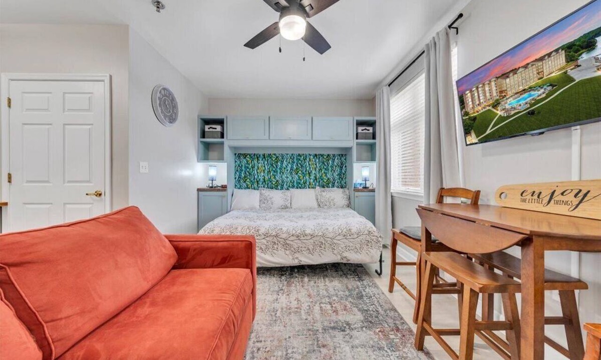 Smith Mountain Lake Apartment | #3402 - Studio Suite - Mariners Landing