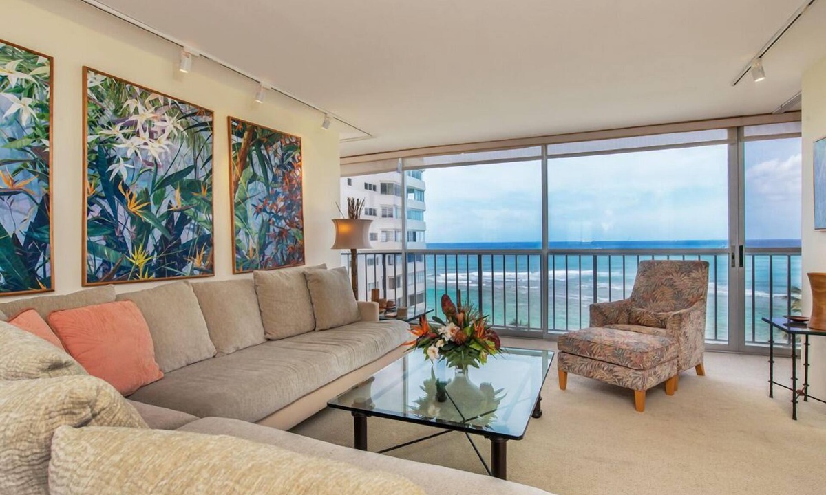 Diamond Head - Kapahulu - St. Louis Condo | 35% Discount Book Now-Danno's Hawaii Five-O Condo, Diamond Head, Full Ocean View