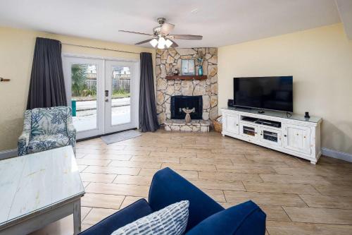 Fort Walton Beach House | 356 Billfish 7 Pet friendly townhome by the beach