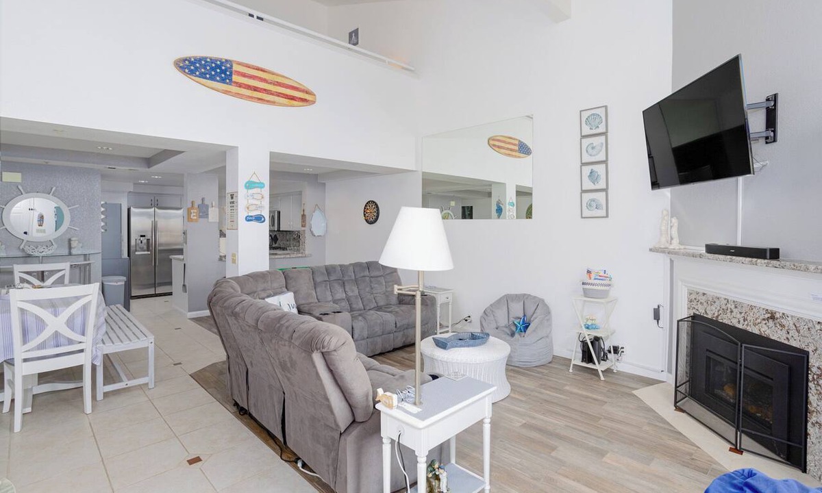 Downtown Condo | 357 Ocean View